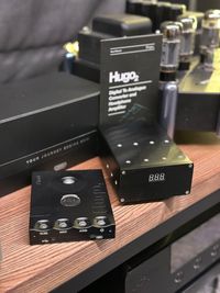 ЦАП із підсилювачем для навушників CHORD Hugo 2