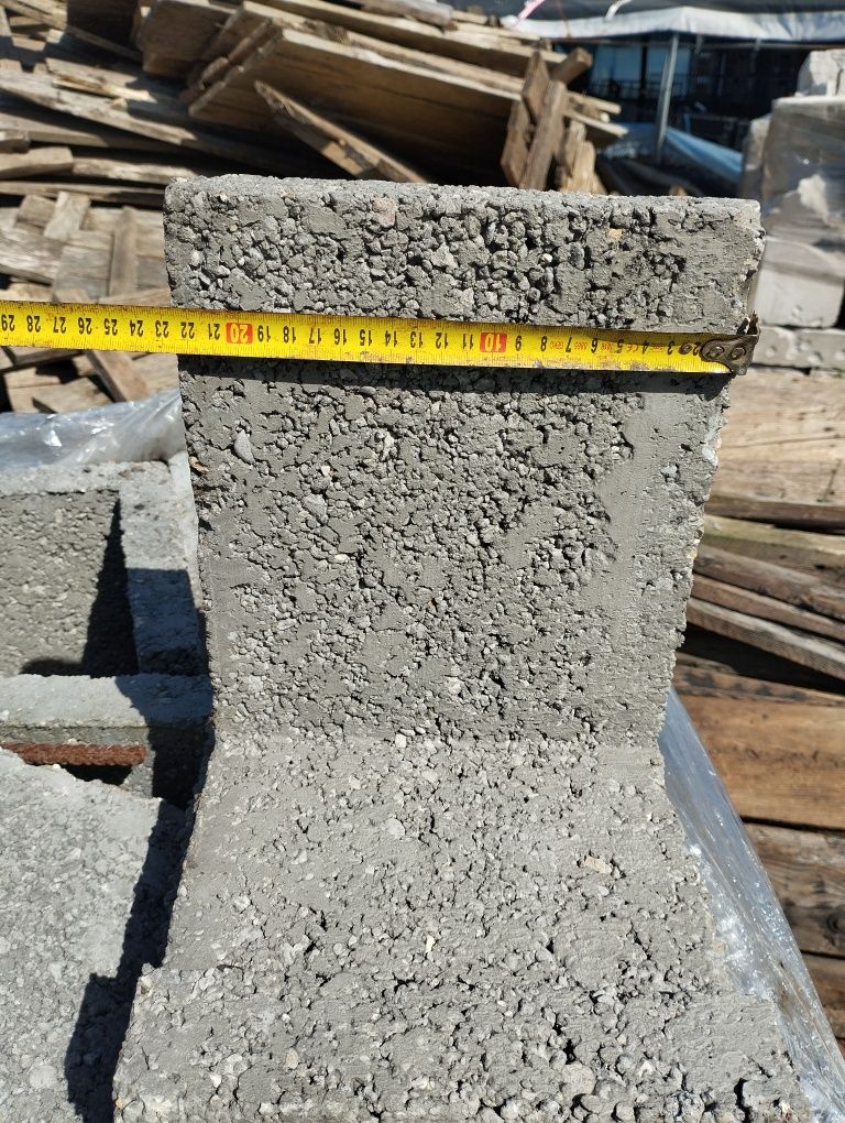 Elka wieńcowa betonowa