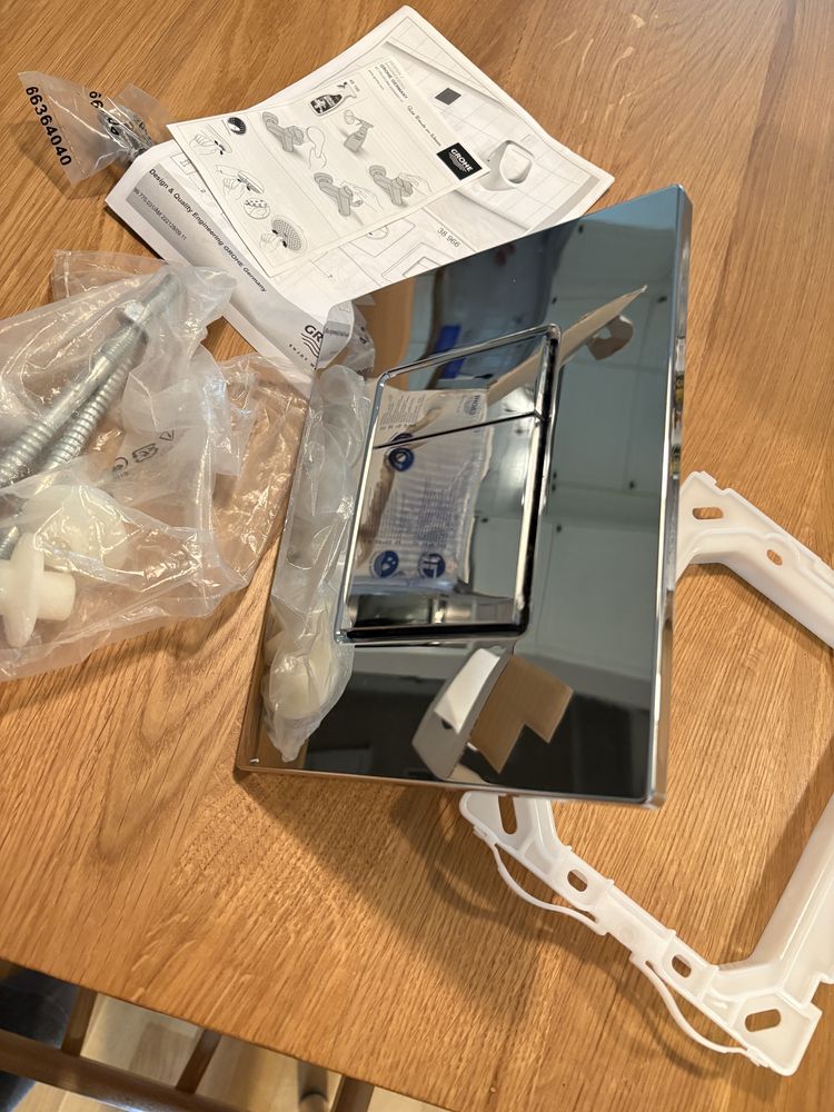 Przycisk WC Grohe Even chrom