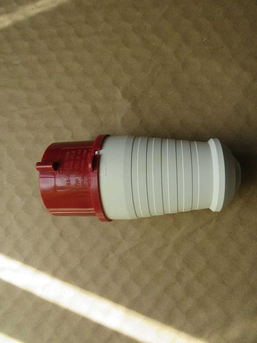 Ficha industrial MACHO trifásica 16A 3P+N+T 380V IP44 VERMELHO