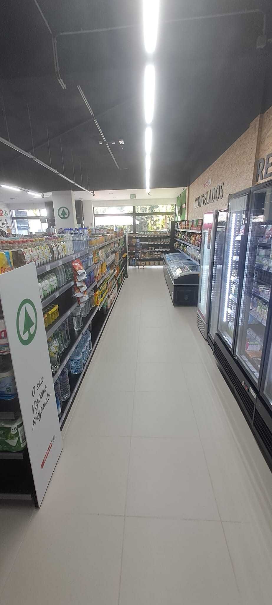 Estantes Supermercado