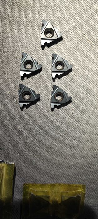 Płytki węglikowe skrawające wieloostrzowe do gwintów Fanar 4 EL 5.0 RD