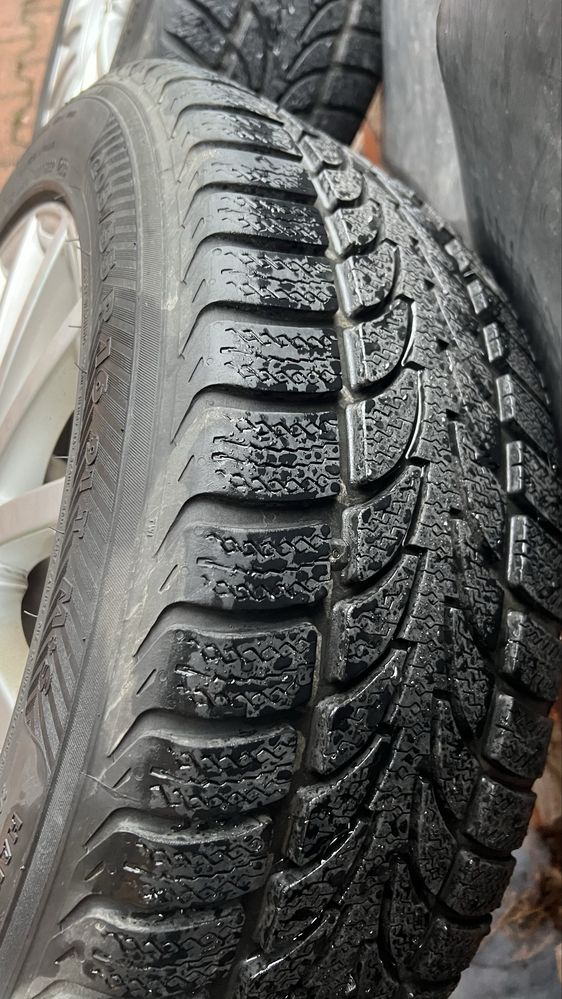 Felgi Audi z oponami zimowymi 205/55/16  5 x 112