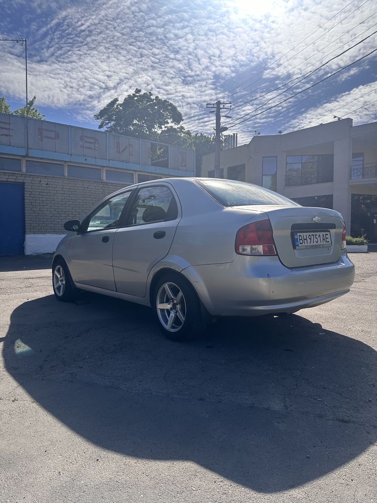 Продам авто Chevrolet Aveo 2005 1.5 газ бензин