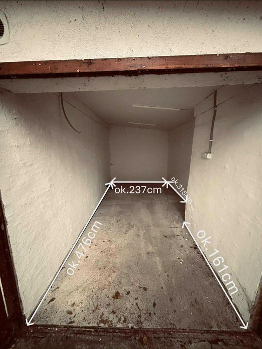 Garaż do wynajęcia /// 10,40 m2 /// Królowej Jadwigi 7 /// 350zł