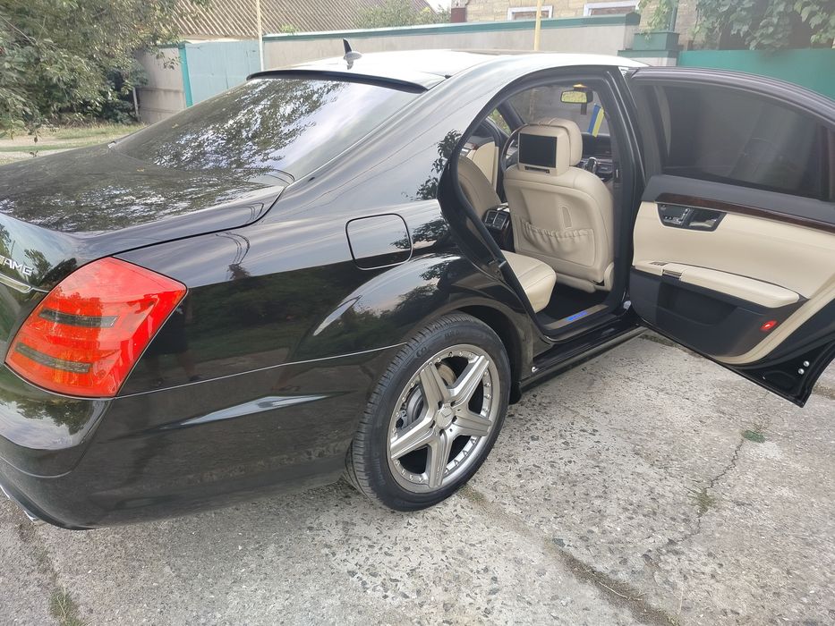Mercedes -Benz S-Class
