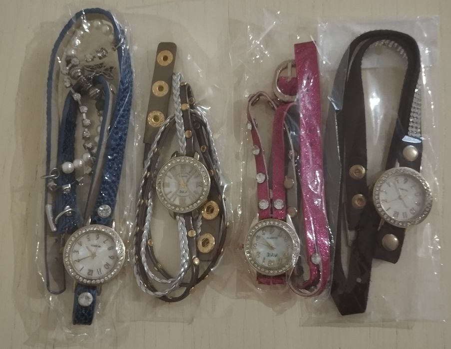 Дитячі і дорослі годинники