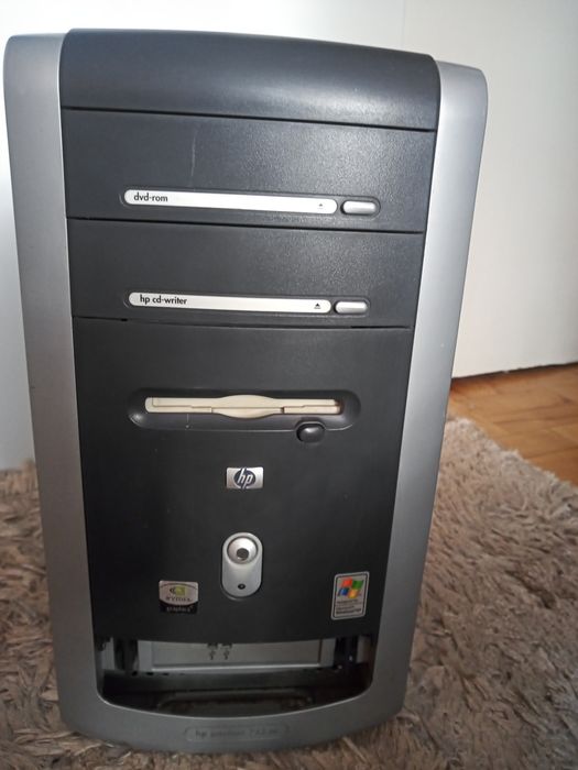 Retro komputer HP Pavilion 700