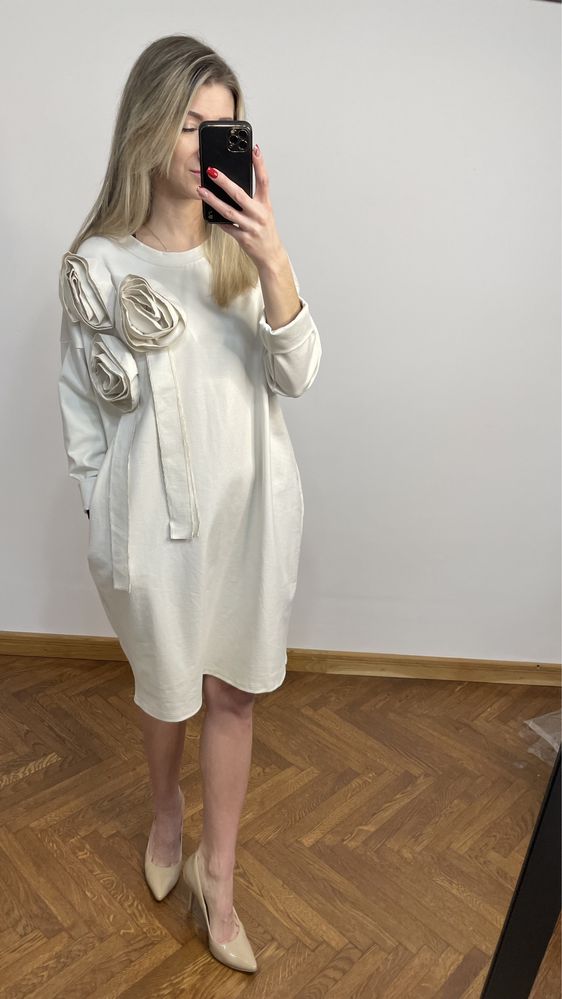 Beżowa sukienka z różą plus size L XL XXL