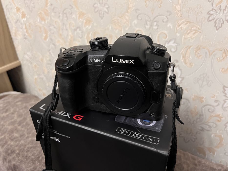 Panasonic Lumix DC-GH5 Body