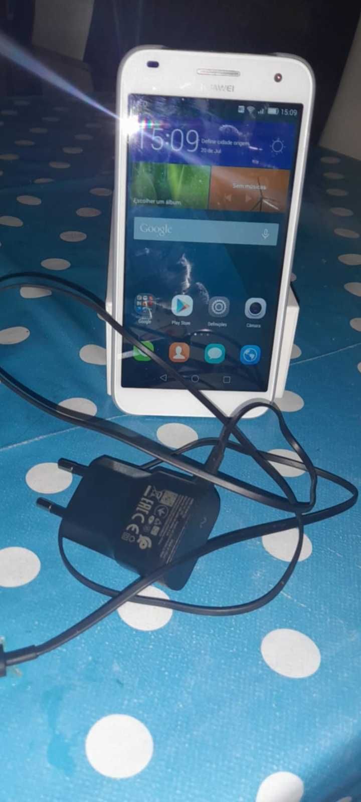Vendo telemóvel nunca foi usado