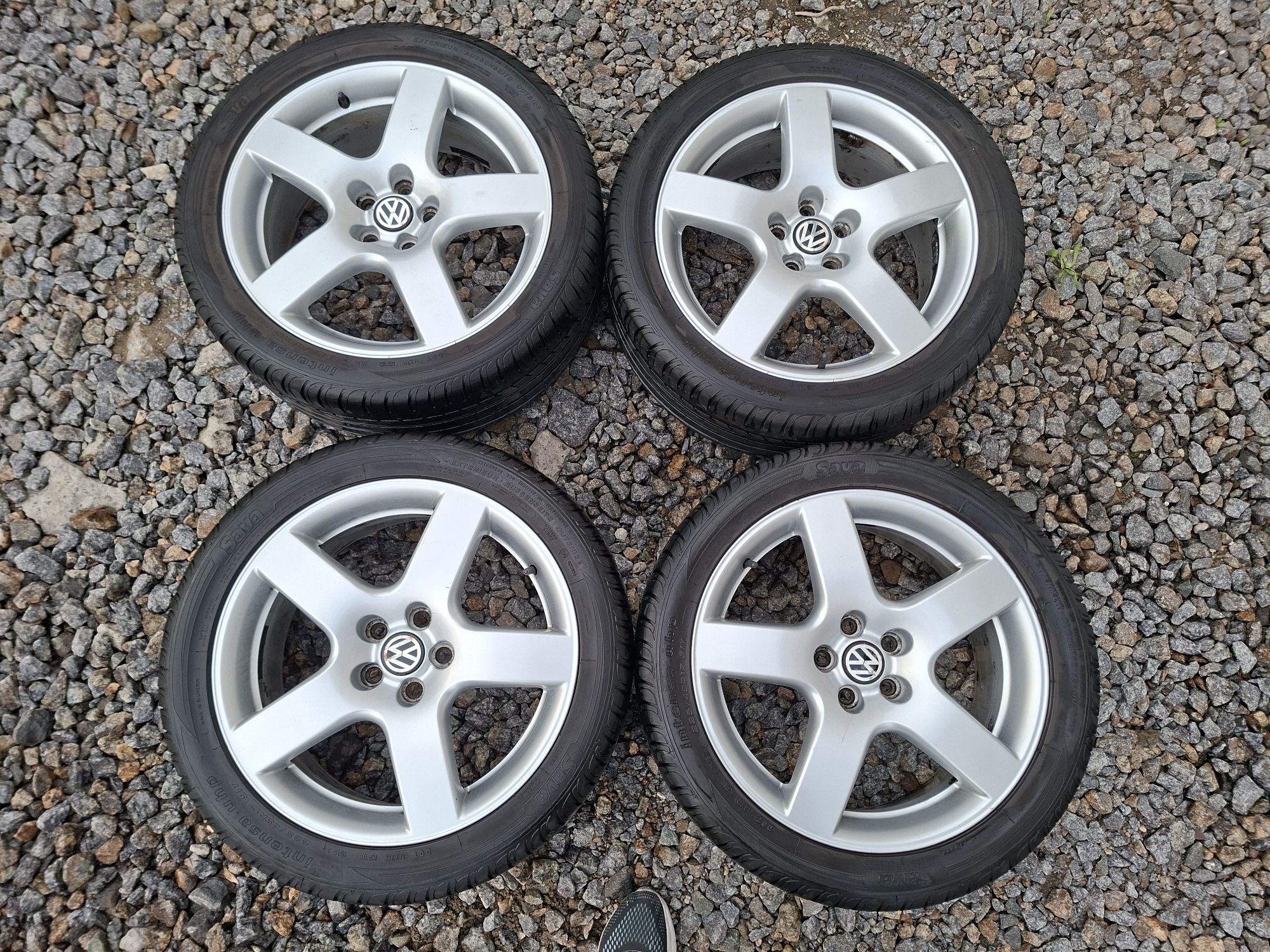 Диски Borbet R17 5x100 ET 38 резина Sava 225/45/17