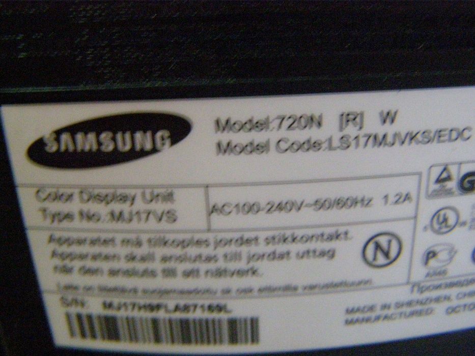 Монитор Samsung 720N