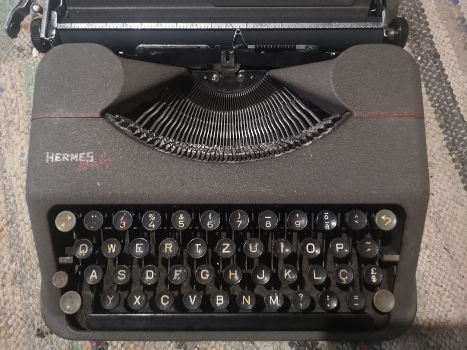 Maquina de escrever hermes baby
