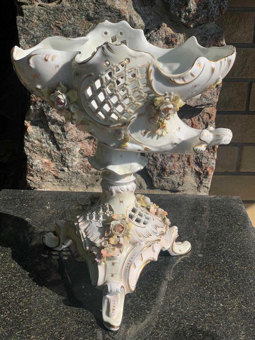 Чудова антикварна порцелянова центральна ваза SCHIERHOLZ