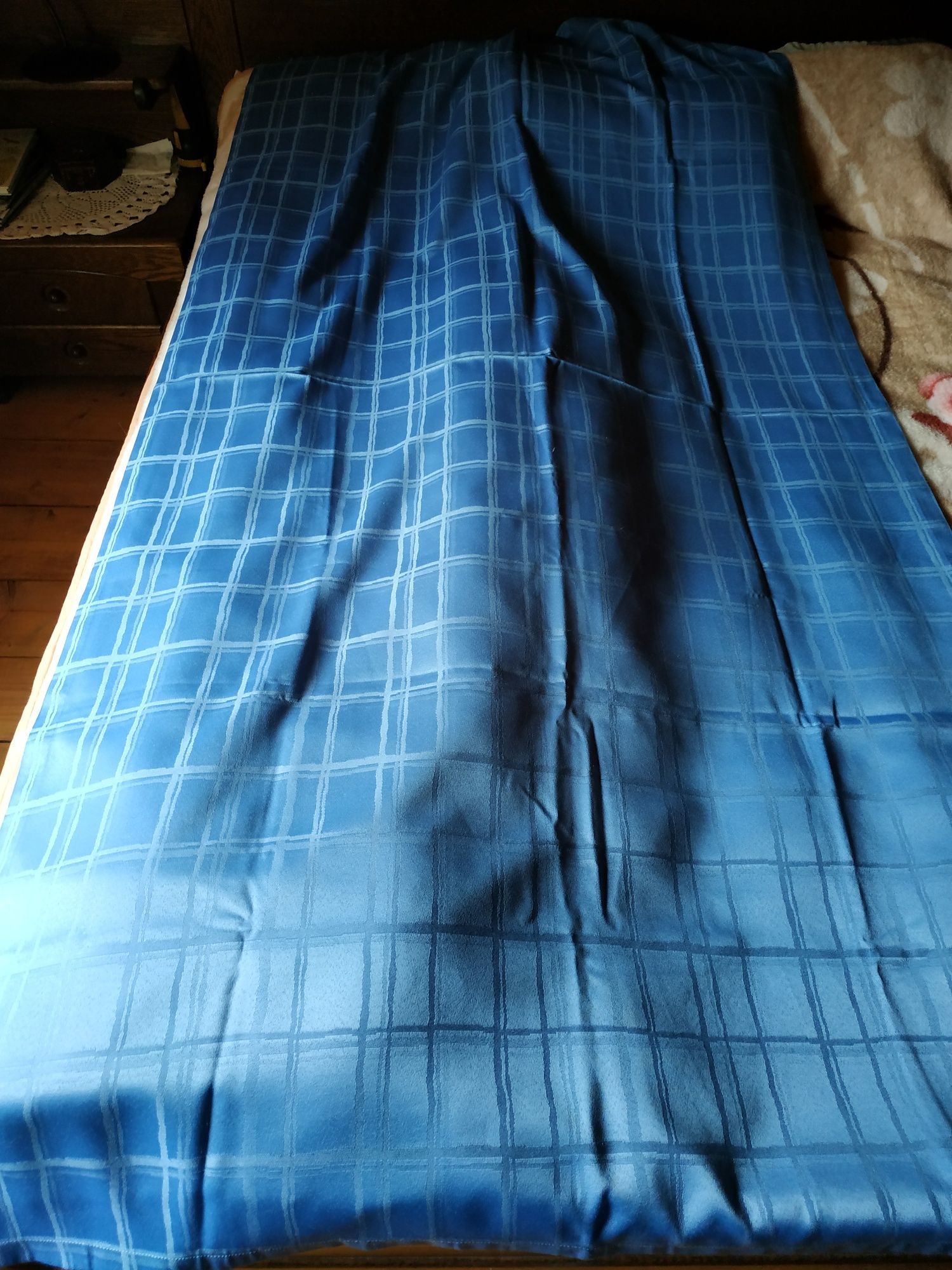 Obrus niebieski 205x105 cm