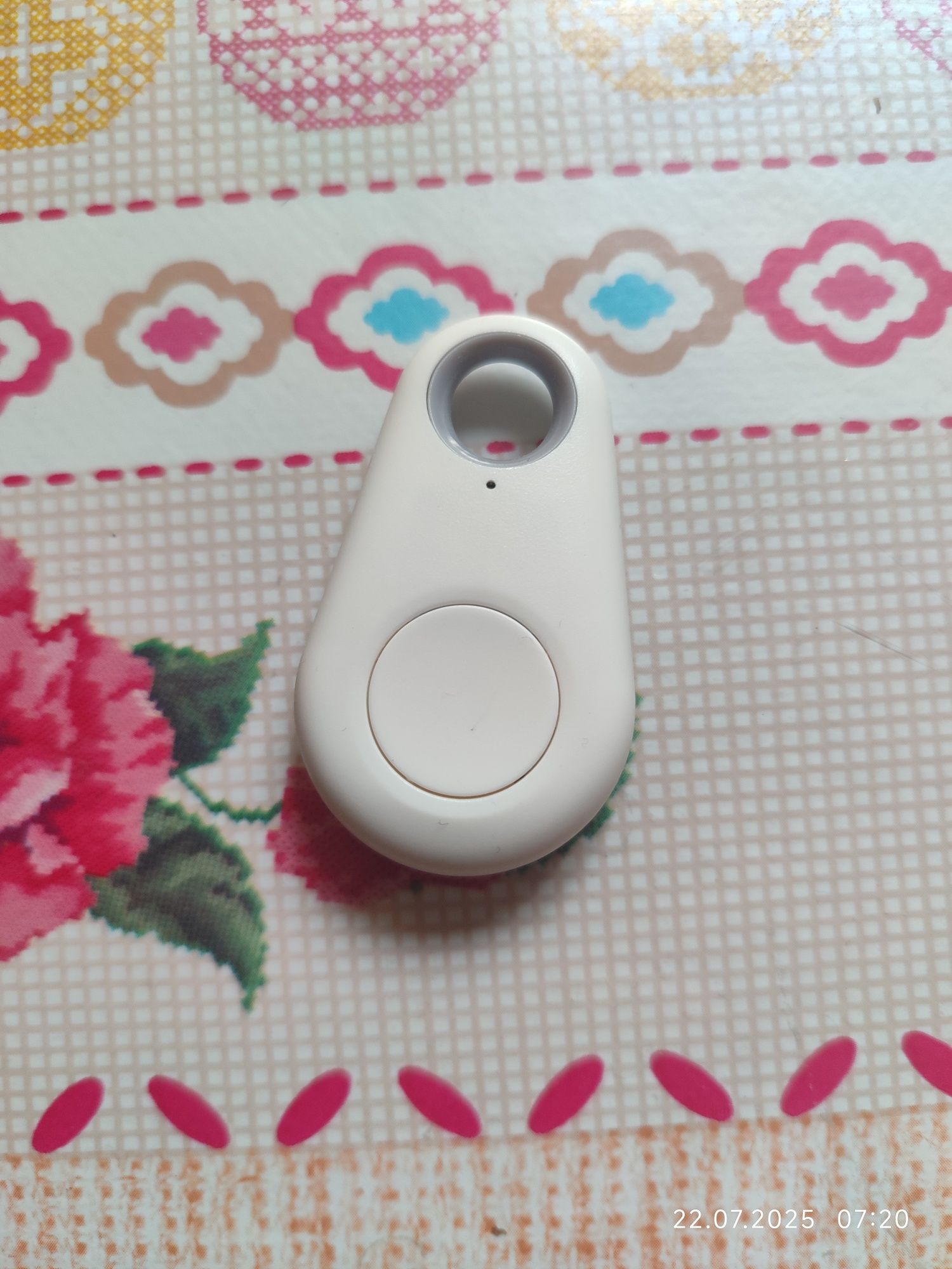 Продам,Bluetooth-трекер или локатор, используемый для поиска .