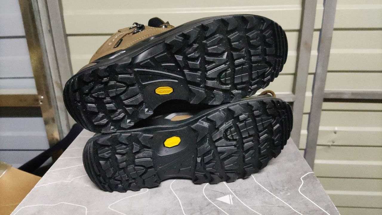 LOWA RENEGADE S GTX Mid Ws р.39. Коричневі. Нові. Оригінал.