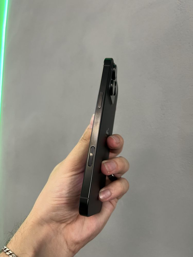 iPhone 16 Pro Max 256Gb Black Titanium Neverlock (OpenBox) з Гарантією