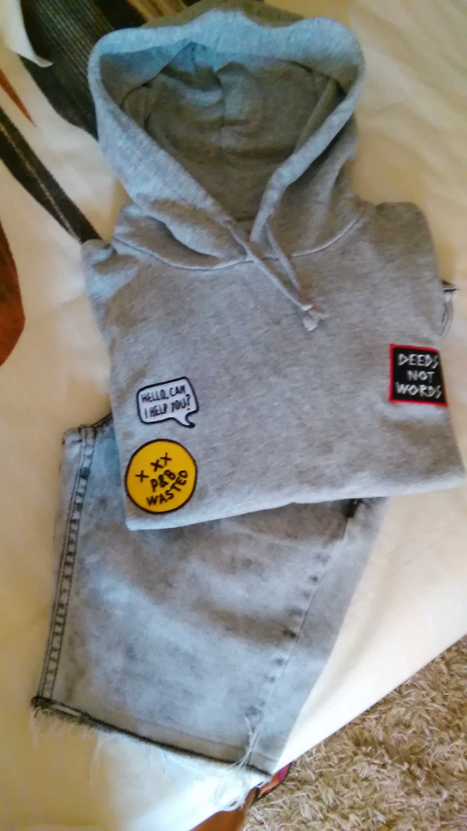 Sweatshirt com capuz