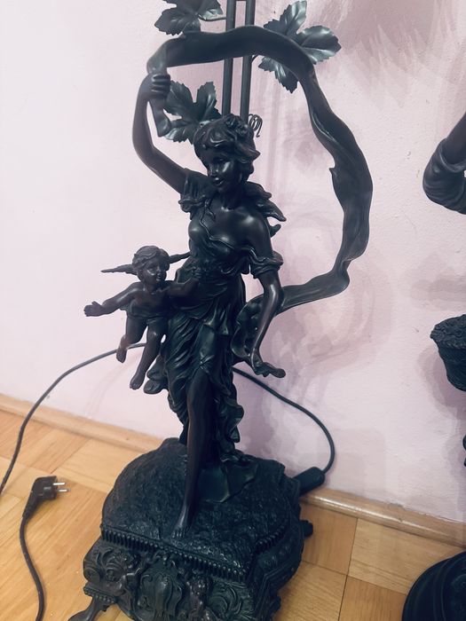 Lampa figuralna antyczna 2 sztuki wysoka stołowa