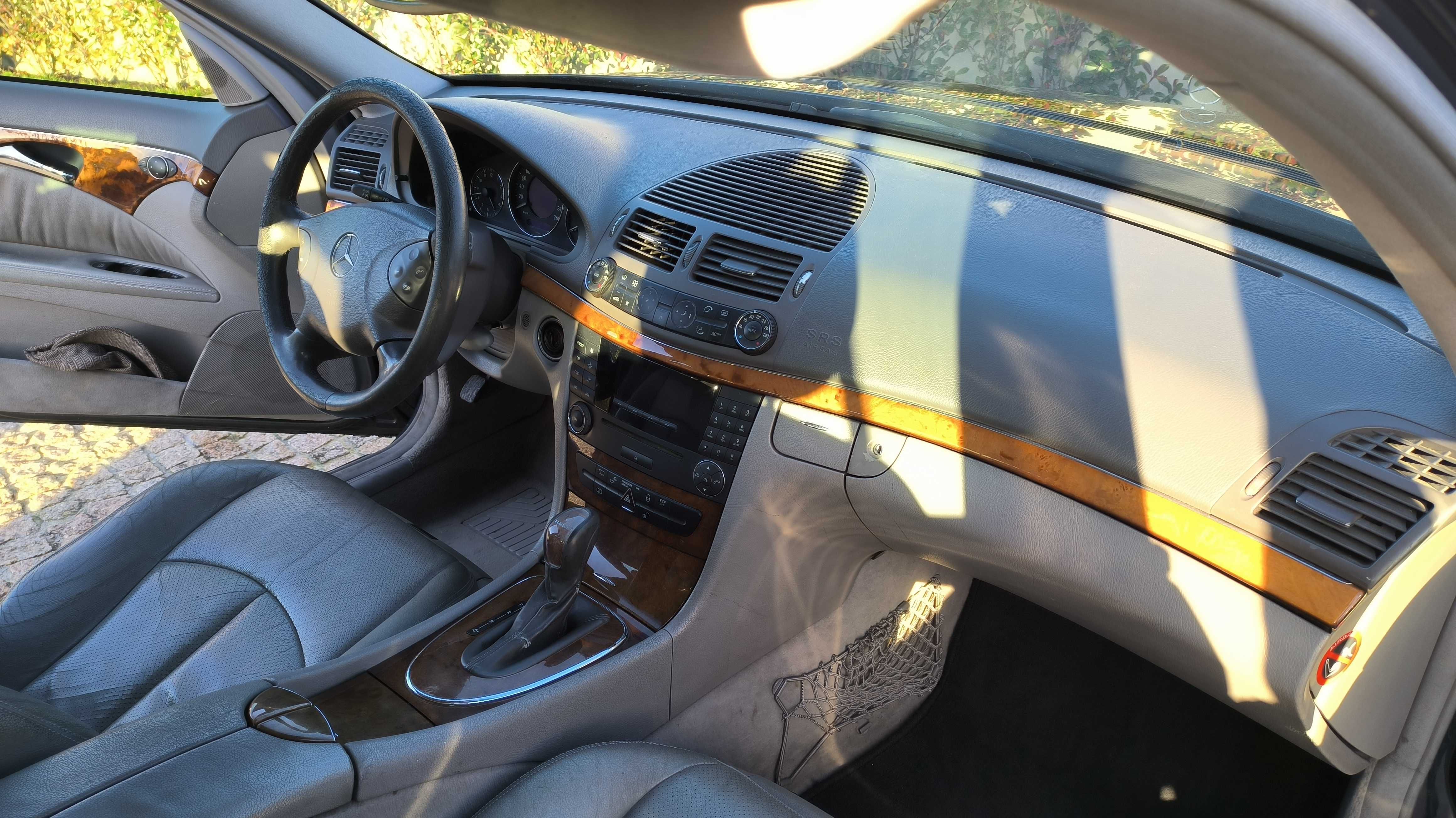 Carrinha Mercedes-Benz E220 CDI (11/2003)