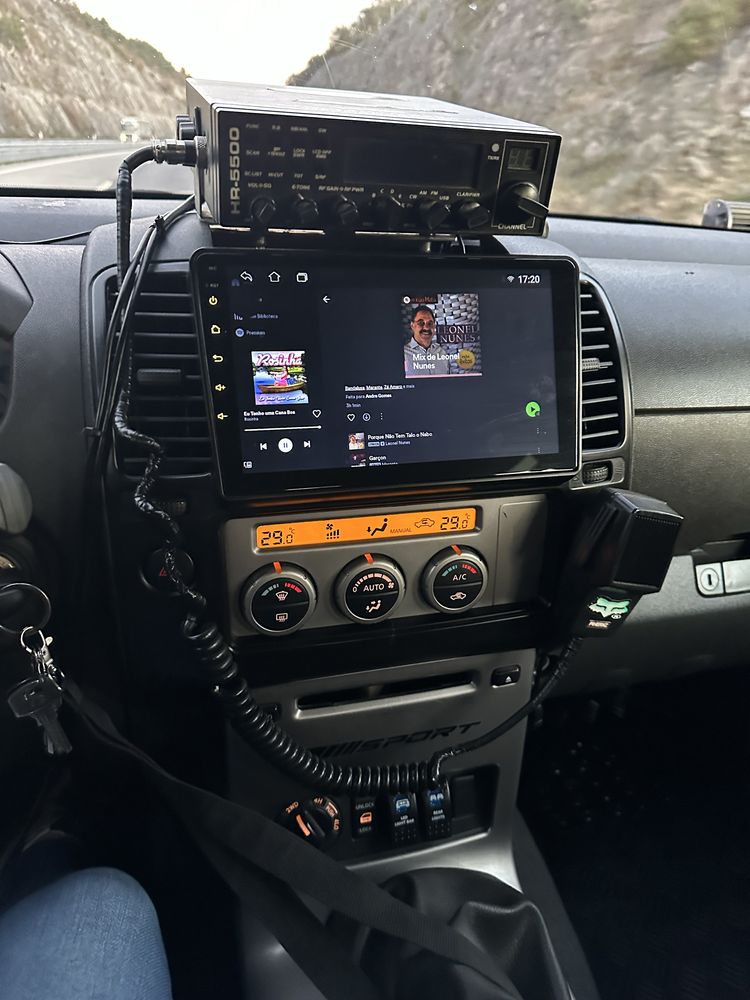 Nissan navara D40