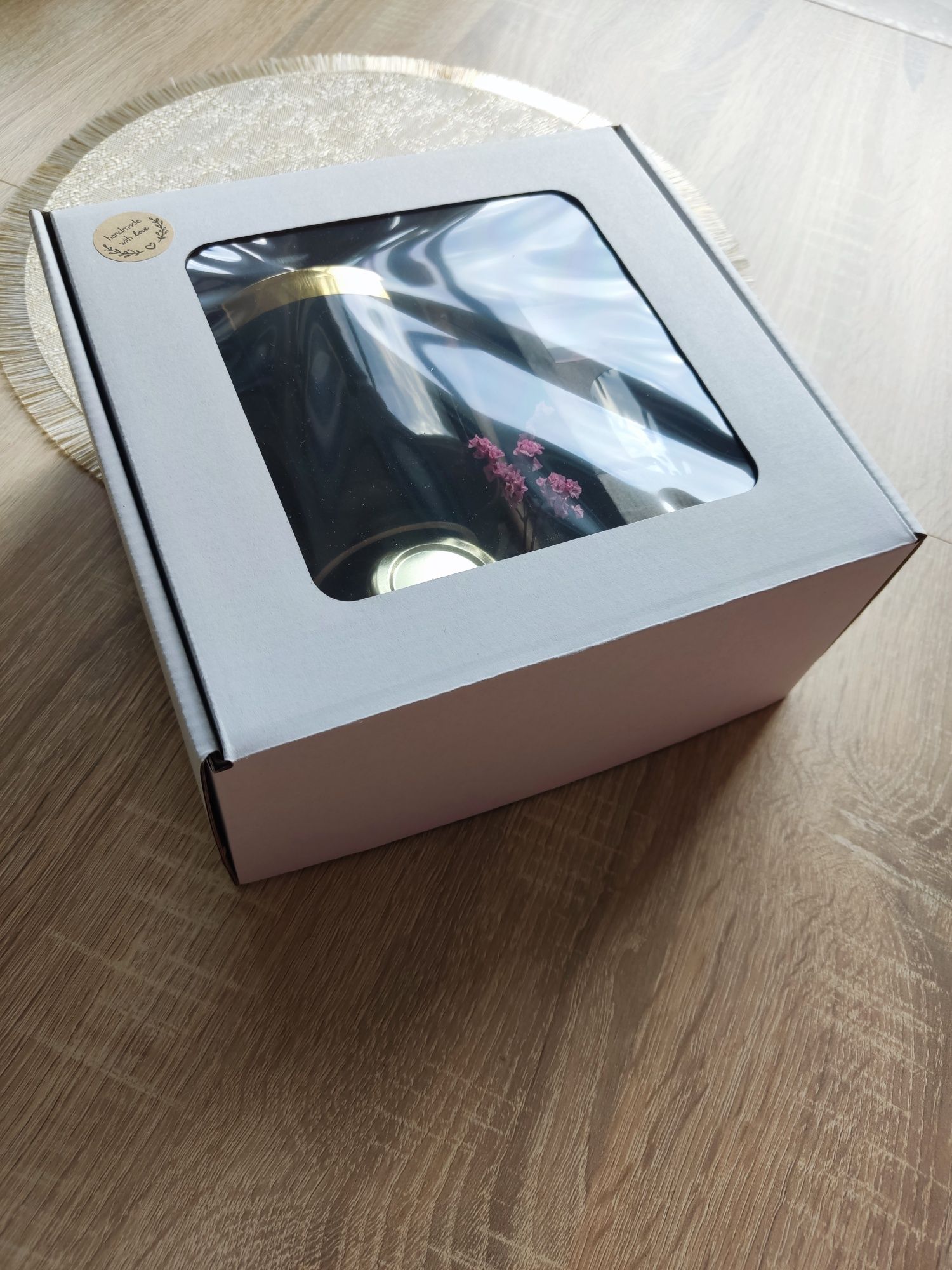MINI BOX prezentowy K&H dla Niej - Kubek Czarny ze złotym rantem