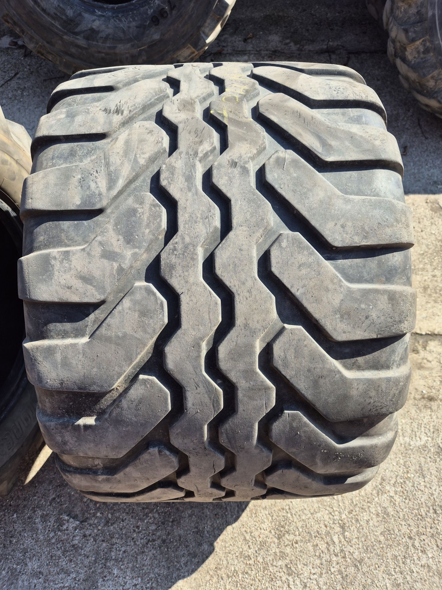 Opona 480/45-17  19.0/45-17