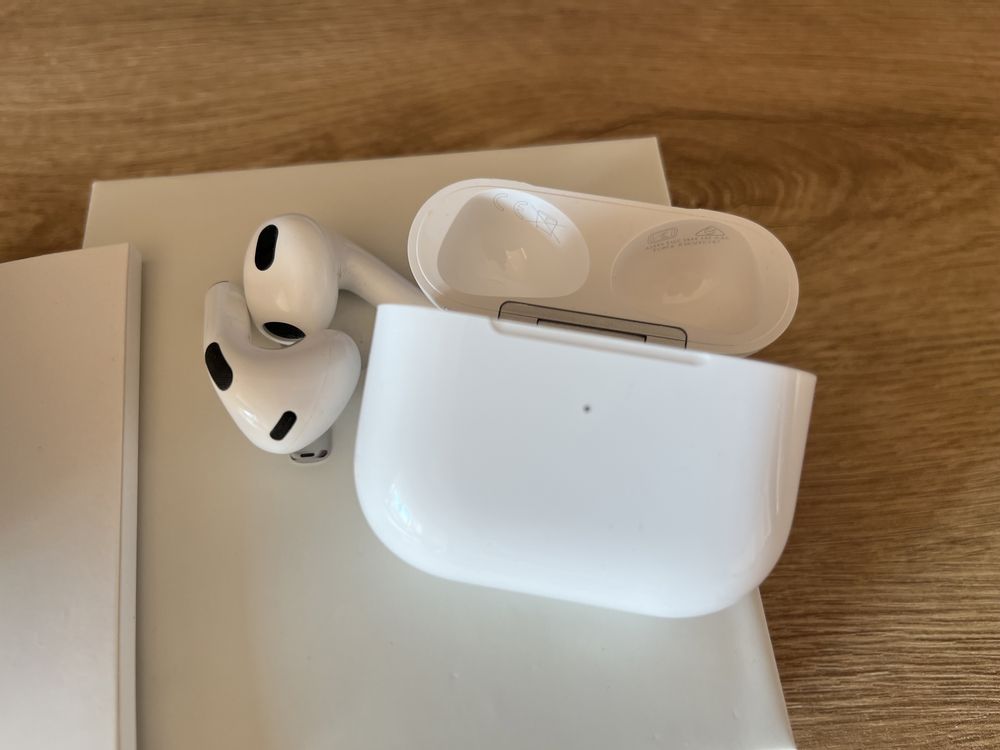 Безпровідні Навушники Airoha 1562E + чохол для AirPods 3