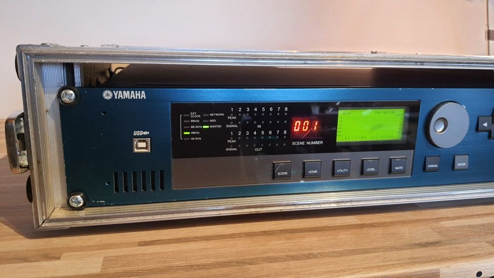 Procesor dźwięku matryca Yamaha DME24N 8 in 16 out