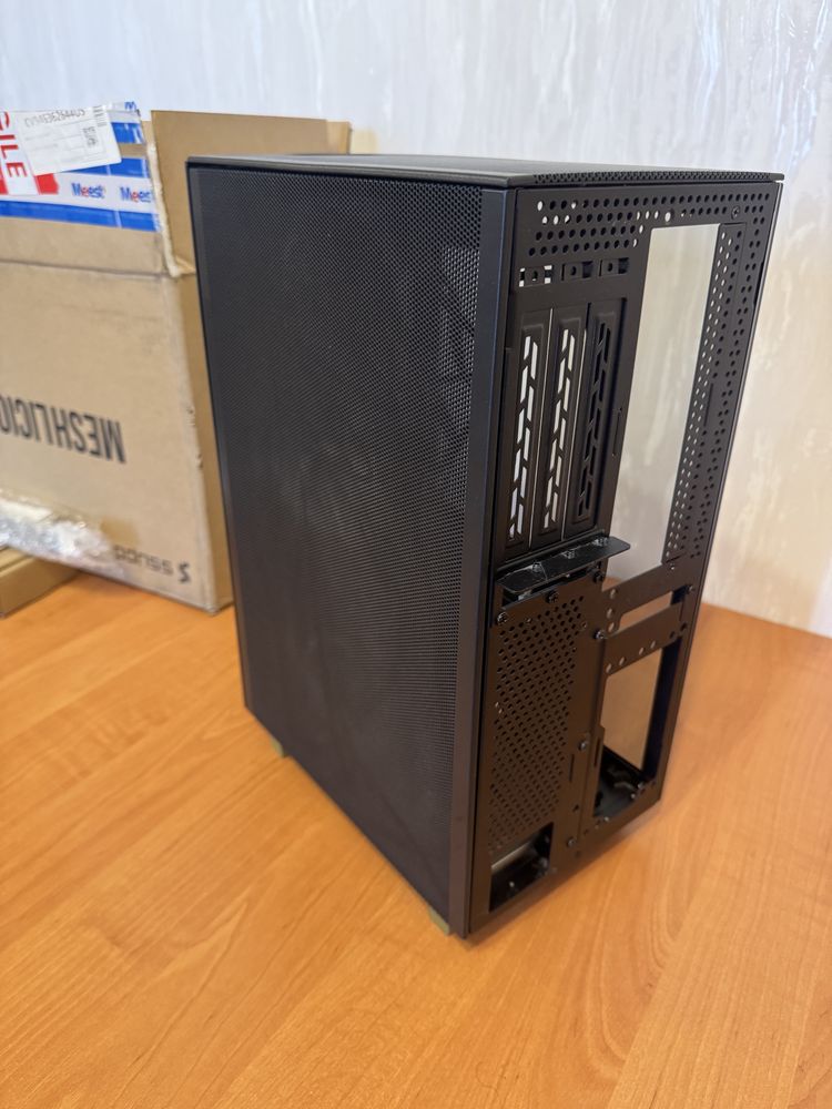 Mini-ITX SFF корпус SSUPD Meshilicious