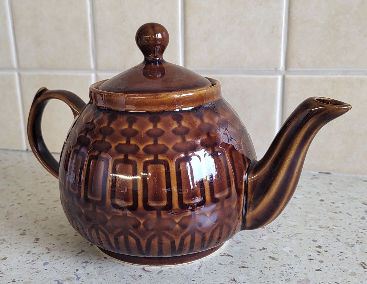 Dzbanek, imbryk aztecki porcelit Pruszków
