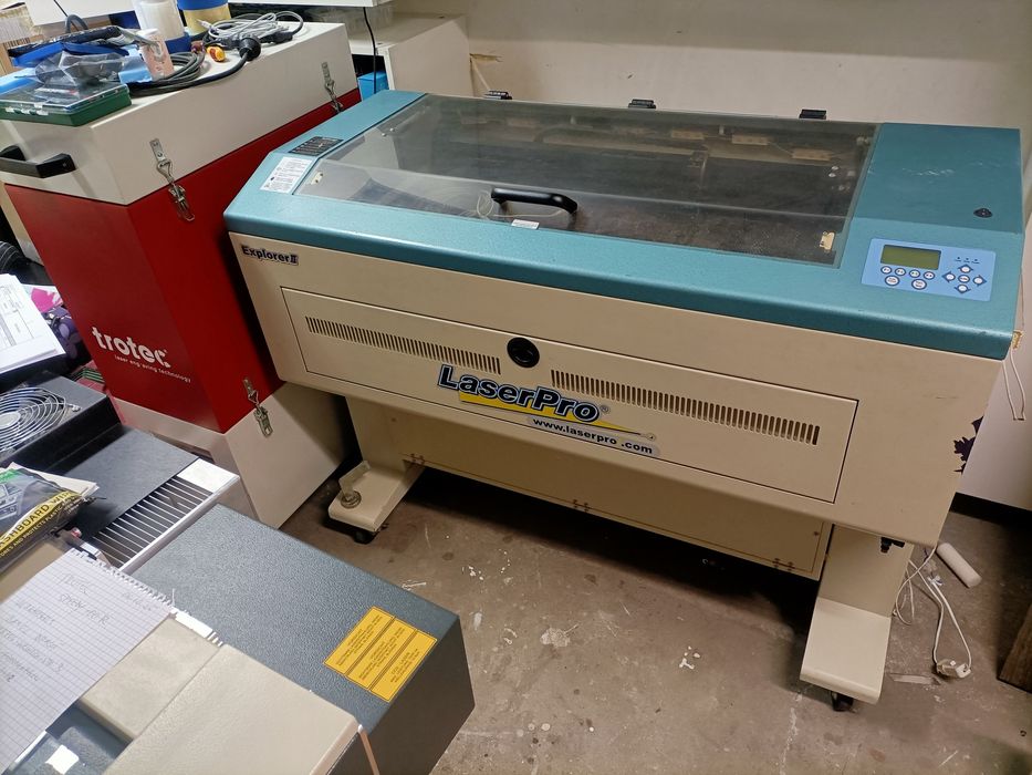 Ploter laserowy laser GCC Explorer duży stół 90*45