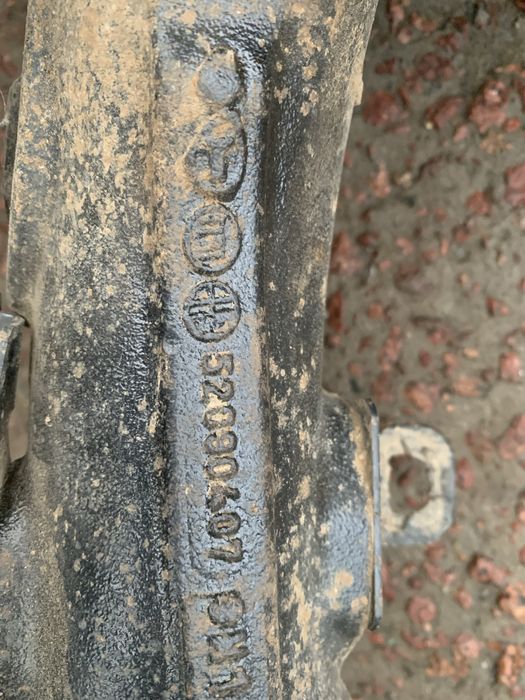 Ричаг задній цапфа барабан все в зборі задня ходова Fiat Doblo 263