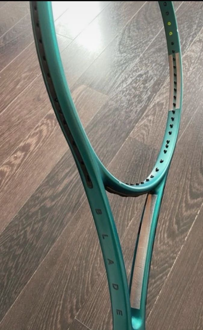 Wilson blade V9 pro stock