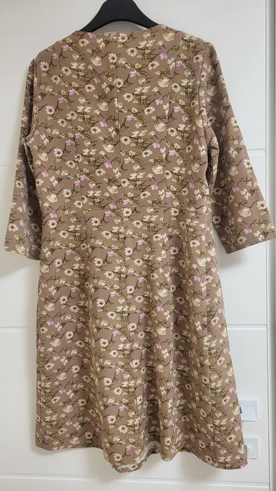 Продам сукню       .