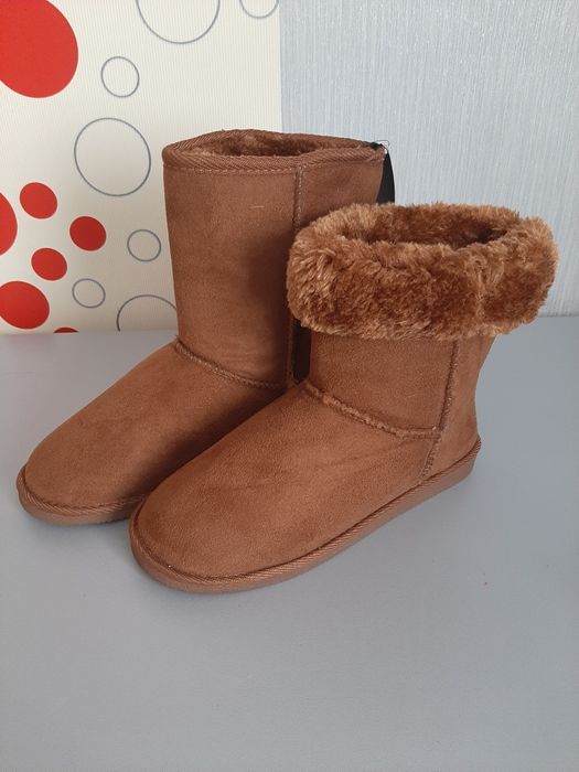 Взуття зимове ,уги нові 36р. 350грн.