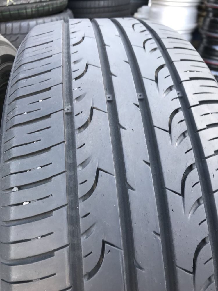 Kumho 205/55r17 пара пещина шини б/у склад оригінал