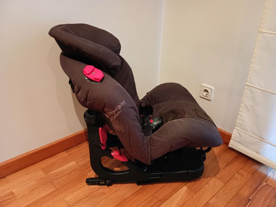 Cadeira Auto c/Isofix (Grupo 0+/1 - dos 0 aos 18 Kg)