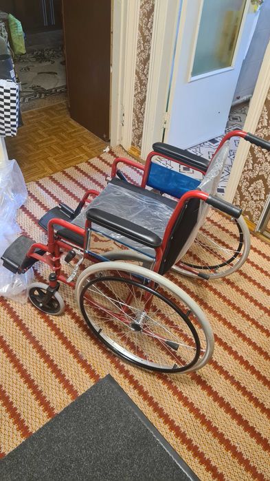 Інвалідна коляска з підлокітниками  Ridni Drive KJT606R