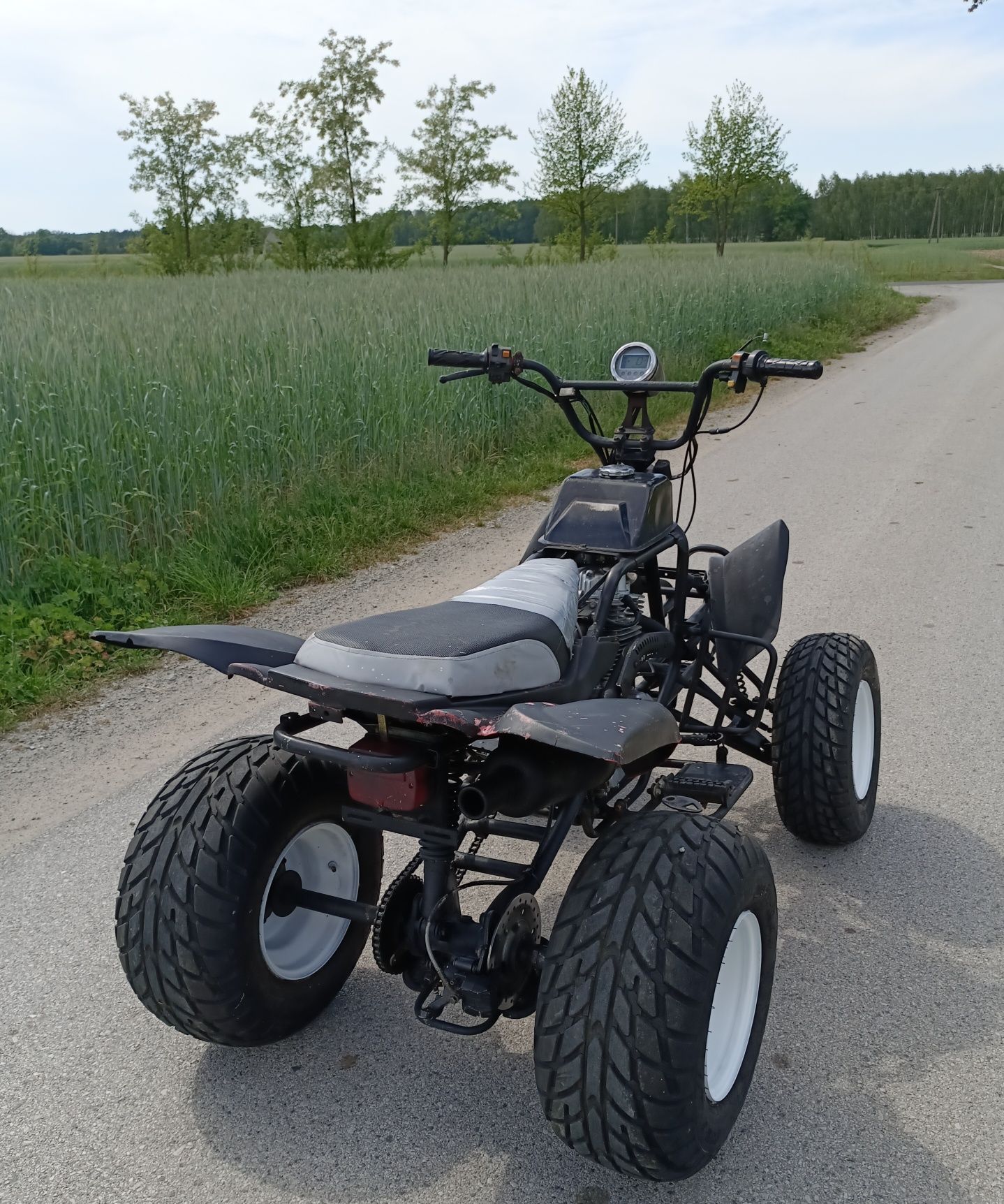 Quad 250ccm  duża rama 5 biegów (4+wsteczny ) sprawny