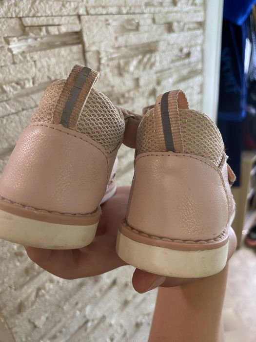 Сандалі на дівчинку 21