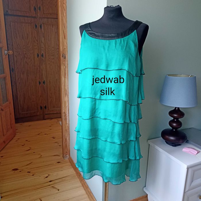 Sukienka jedwabna Almost Famous