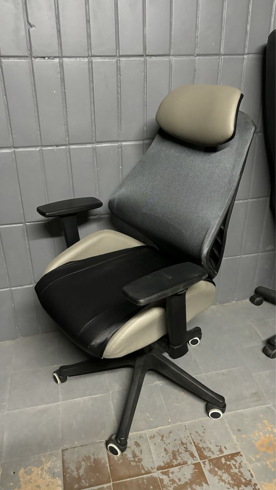 Ортопедичне крісло , ортопедическое кресло, офісне крісло