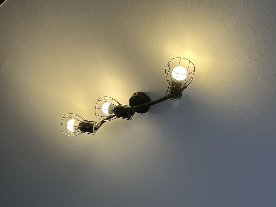 Candeeiro de teto com 3 lâmpadas