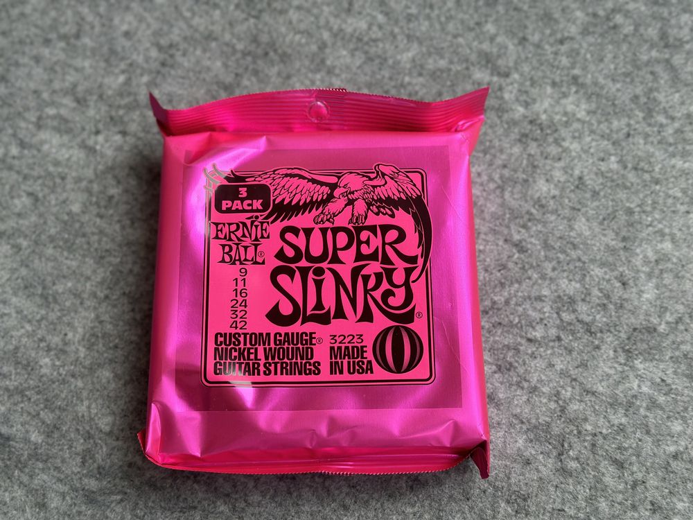 Струни для електрогітари Ernie Ball Super Slinky Nickel Wound 9-42