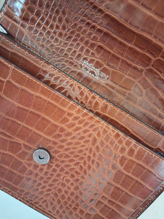 Yves Saint Laurent сумка не шкіра під крокодила коричнева