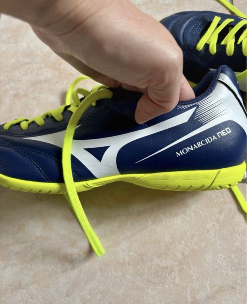 Mizuno Monarcida Neo In