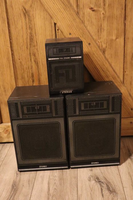 Głośniki stereo full dynamic